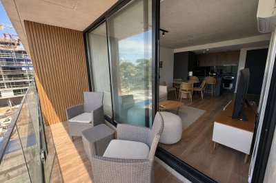 Departamento de 2 dorm en venta en Torres del Este, excelente ubicacion