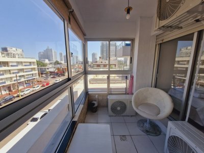 Apartamento de 2 dormitorios en Triangulo Mansa
