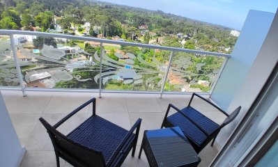 apartamento de 2 dormitorios y 2 baños, ubicado en la codiciada zona de Roosevelt