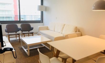 Vende apartamento de 2 dormitorios en aidy grill, Punta del Este