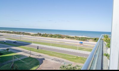 Penthouse en Playa Brava, Punta del Este en Primera línea frente al mar