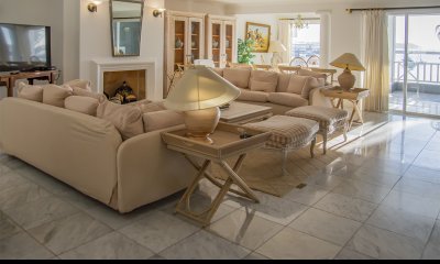 Apartamento en Peninsula en venta de 4 dormitorios frente al Puerto de Punta del Este.