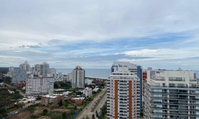 Vende apartamento en Artower, de 1 dormitorio y medio, Punta del Este