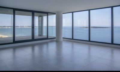 Hermoso Departamento esquinero en venta con agradable vista al Mar. Torre Venetian