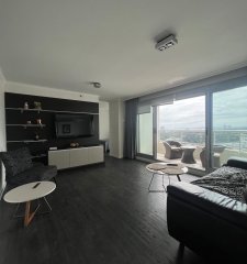 Departamento de 1 y medio dormitorio en venta a pasos de Playa Brava, Punta del Este