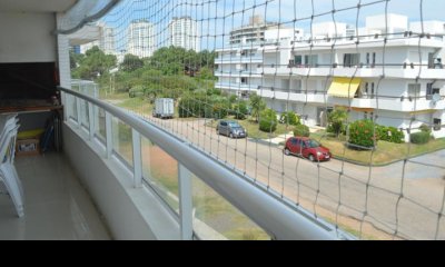 Vende apartamento en Aidy Grill, de 2 dormitorios en suite.