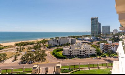 Departamento de 2 dormitorios en venta en Torre Le Jardin