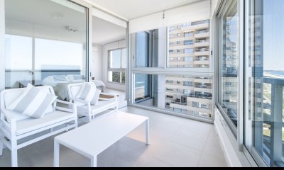 Departamento de 3 dormitorios en venta, ubicado en la Brava Punta del Este