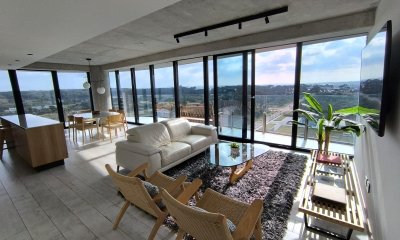 Venta de apartamento frente al mar de 2 dormitorios en Brava, Punta del Este.