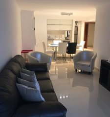 Vende apartamento de 2 dormitorios en miami boulevard II, Punta del Este