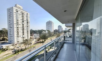 Vende Apartamento de 3 Dormitorios en la zona de Roosevelt en Punta del Este