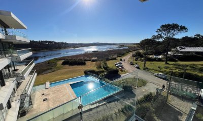Departamento de 2 dormitorios con 2 baños en venta, gran terraza. Walmer Lagoon