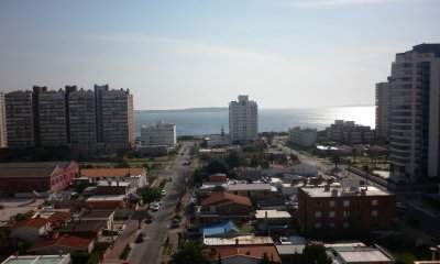 Vende apartamento de 2 dormitorios en Punta del Este