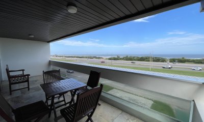 Vende apartamento de 3 dormitorios en Brava Punta del Este, con buena iluminación