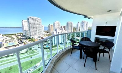 Departamento en venta de 2 dormitorios, zona Mansa Punta Del Este