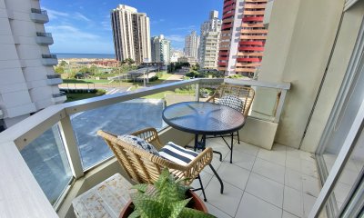 Apartamento en venta en Brava Punta del Este de 2 dormitorios.