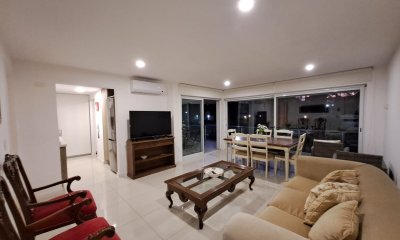Departamento de 2 dormitorios en venta en complejo nuevo con amenities.
