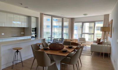 Departamento de 2 dormitorios en venta frente al mar Trump Tower, Punta del Este