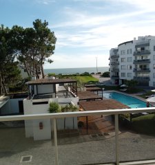 Excelente apartamento en complejo frente al mar!! Mansa