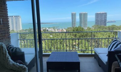 Vende apartamento de 1 dormitorio, con excelente iluminacion en Mansa Punta del Este.