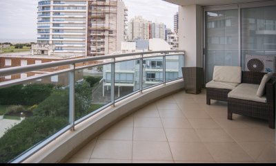 Hermoso Departamento en venta. Sol y Luna, 3 dormitorios + dependencia.