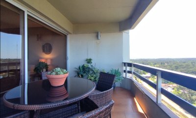 Vende apartamento de 3 dormitoriosen Roosevelt Punta del Este.