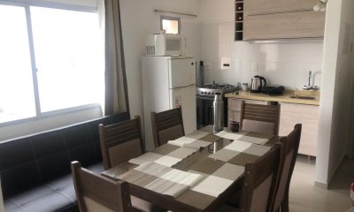 Venta Apartamento de 1 dormitorio en La Península, sobre Av. Gorlero.
