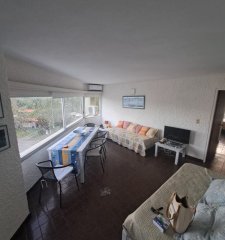 Apartamento de 2 dormitorios en Punta del Este sobre Roosevelt