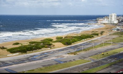 Departamento en torre nueva a pasos del mar, Playa Brava, Punta del Este.