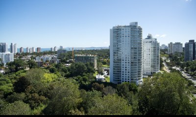 Penthouse en Punta del Este, playa brava 4 dormitorios
