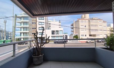 Vende Apartamento de 3 dormitorios en Península ? Punta del Este Excepcional unidad frente al mar, con amplios ambientes y amenities de primer nivel