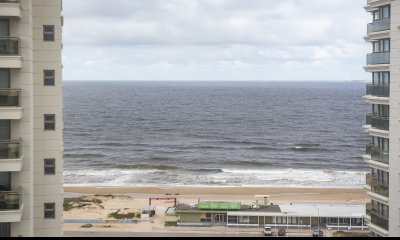 Increíble apartamento con excelente vista al mar. Torre Imperiale.
