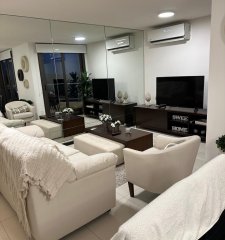 Vende apartamento en Roosevelt Punta del Este, de 3 dormitorios.