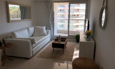 Apartamento de 1 dormitorio en Edificio LOOK BRAVA , Playa brava, Punta Del Este