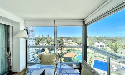 Garantiza tu comodidad en hermoso departamento con vista increible.