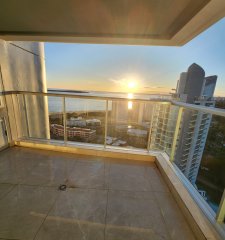 Vende apartamento en Miami Boulevard II, Piso muy alto de 2 dormitorios, Punta del Este