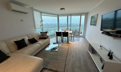 Penthouse de 3 dormitorios en venta a metros de Playa Brava