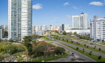 Hermoso Departamento en venta y alquiler Alexander Boulevard. Punta del Este.