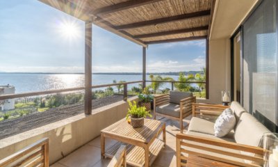 Vende apartamento duplex con vista al mar en Punta Ballena, Maldonado.