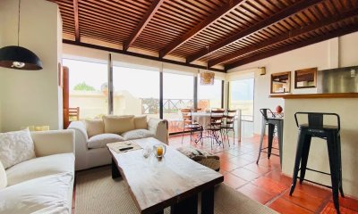 Impecable departamento, comodo e iluminado.
