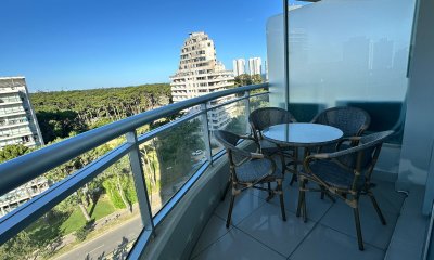En venta apartamento de 3 dormitorios en Roosevelt, Punta del Este.