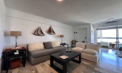 Apartamento de 3 dormitorios en Peninsula, Punta del Este con vista al mar