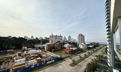 Apartamento de 2 dormitorios y medio en Playa Brava , Punta del este