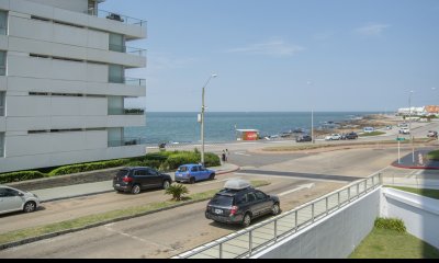 Hermosa vista y cómodos espacios a pasos del mar.
