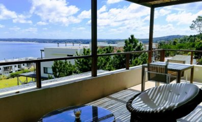 Vende apartamento de 2 dormitorios con vista al mar en Lomo de la Ballena.