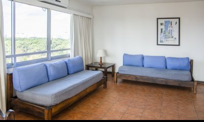 Amplio departamento con excelente ubicación.