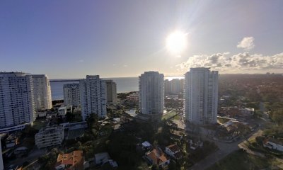 Penthouse de 2 dormitorios en venta en Alexander Boulevard