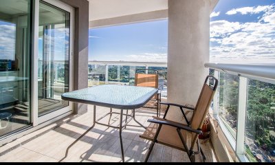 En venta apartamento con vista al mar de 1 dormitorio.