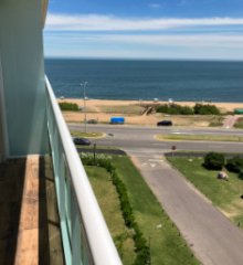 Apartamento en primera linea La Mansa, Punta del Este de 1 dormitorio