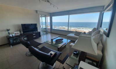 Departamento en venta frente al mar.
